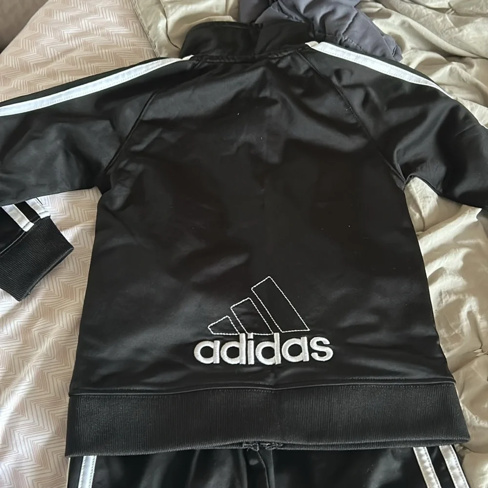 Black & White Adidas Track Suit - 3T - Picture 5 of 5